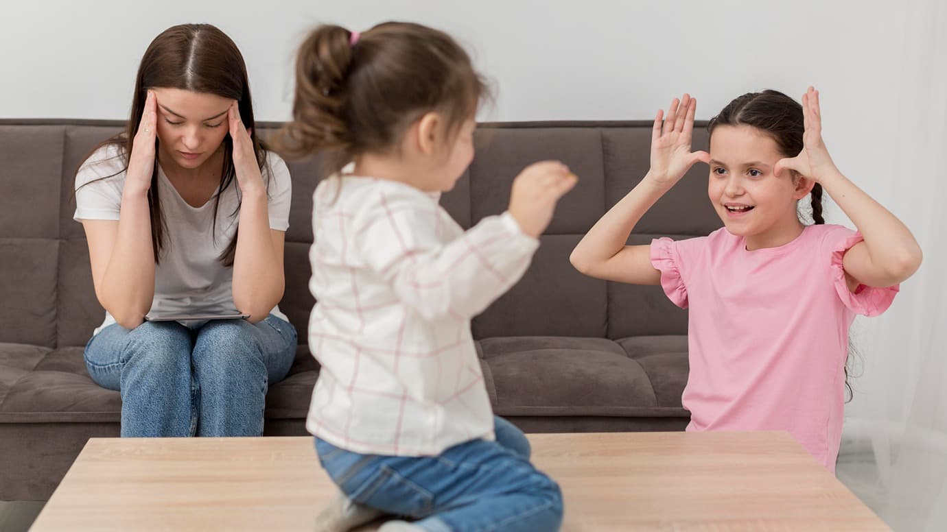 How to Manage Sibling Rivalry with the Help of Your Nanny